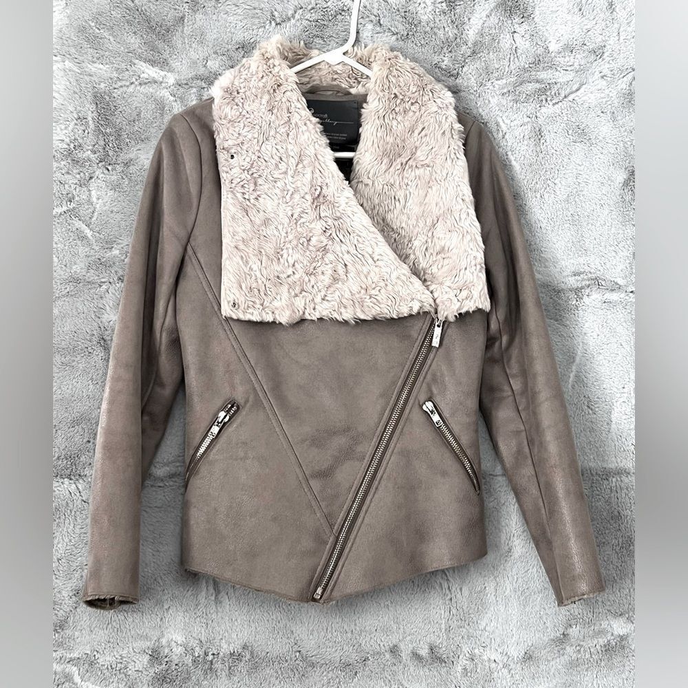 EUC Goosecraft Gallery Women's Gray Faux Fur Collar Jacket Size Small Gallery048